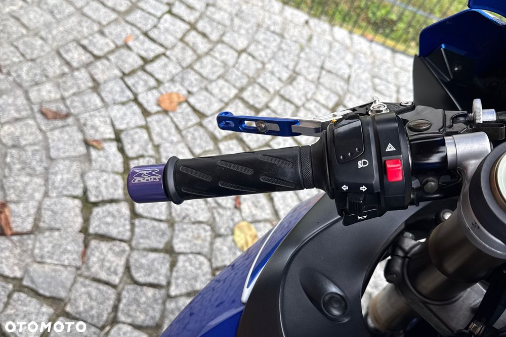 Suzuki GSX-R - 17