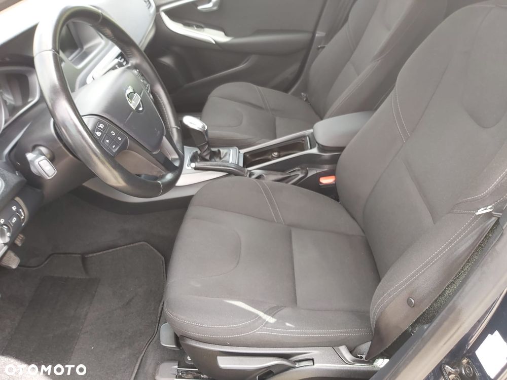 Volvo V40 D2 You - 10