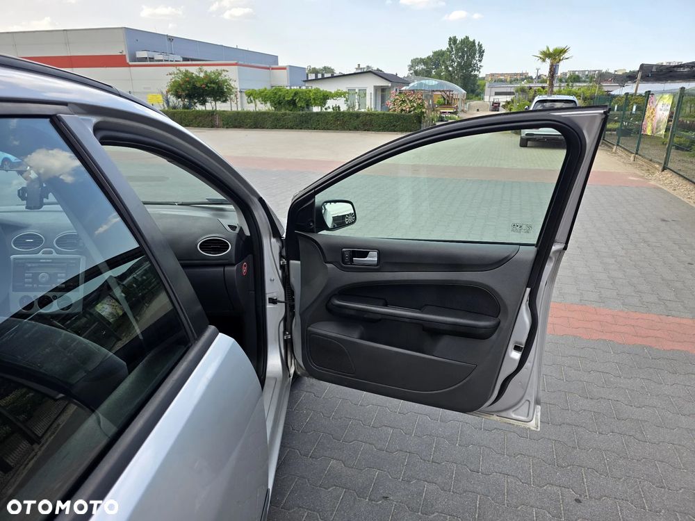 Ford Focus 1.6 TDCi Ambiente - 13