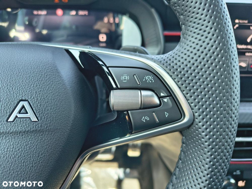Skoda Kamiq 1.0 TSI Monte Carlo DSG - 25