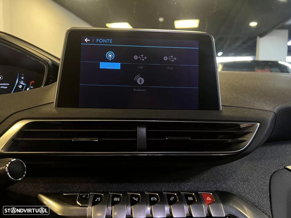 Peugeot 3008 PureTech 130 Stop & Start GPF EAT8 Allure - 23