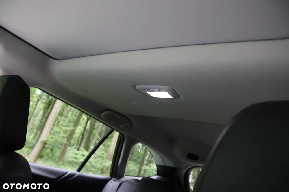 Subaru Outback 2.5i Platinum (EyeSight) Lineartronic - 35