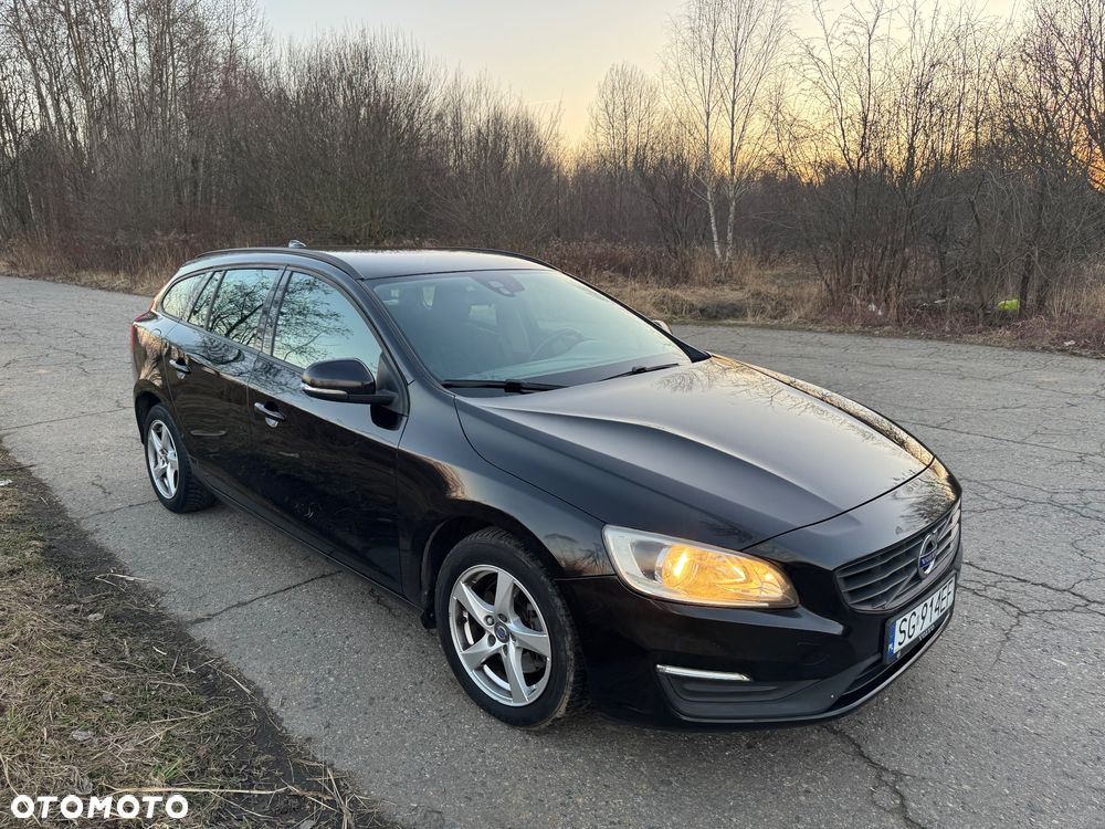 Volvo V60 D2 Momentum - 5