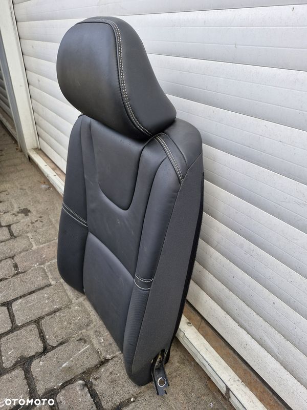 VOLVO S60 II 2 OPARCIE KANAPY PRAWY TYŁ - 5