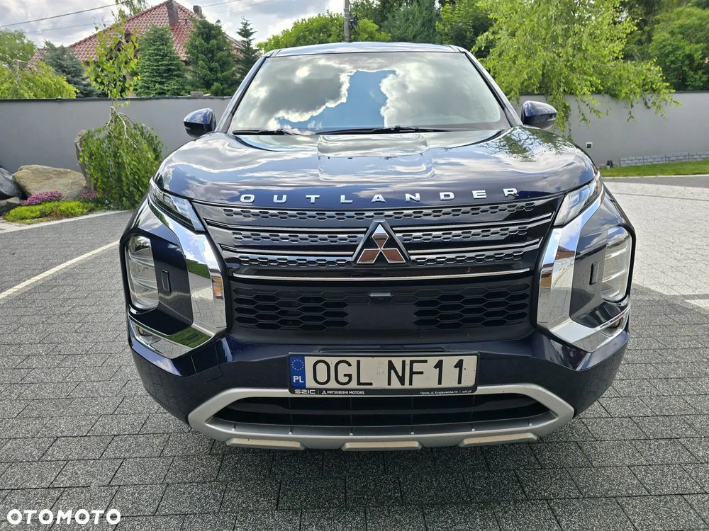Mitsubishi Outlander - 4