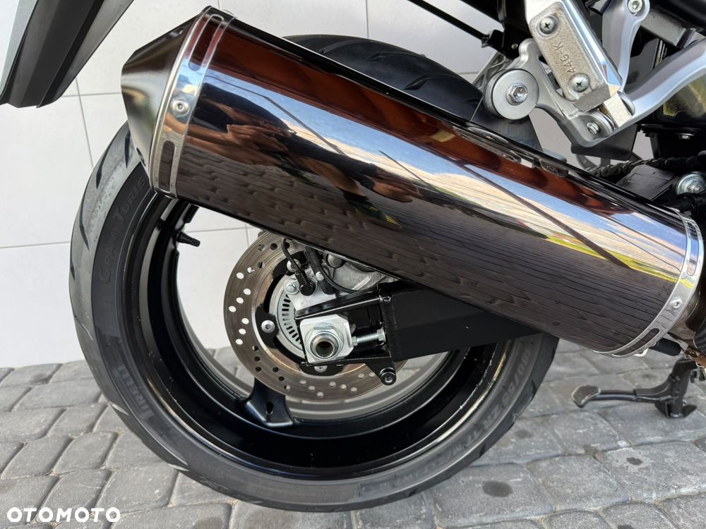 Suzuki GSX - 11