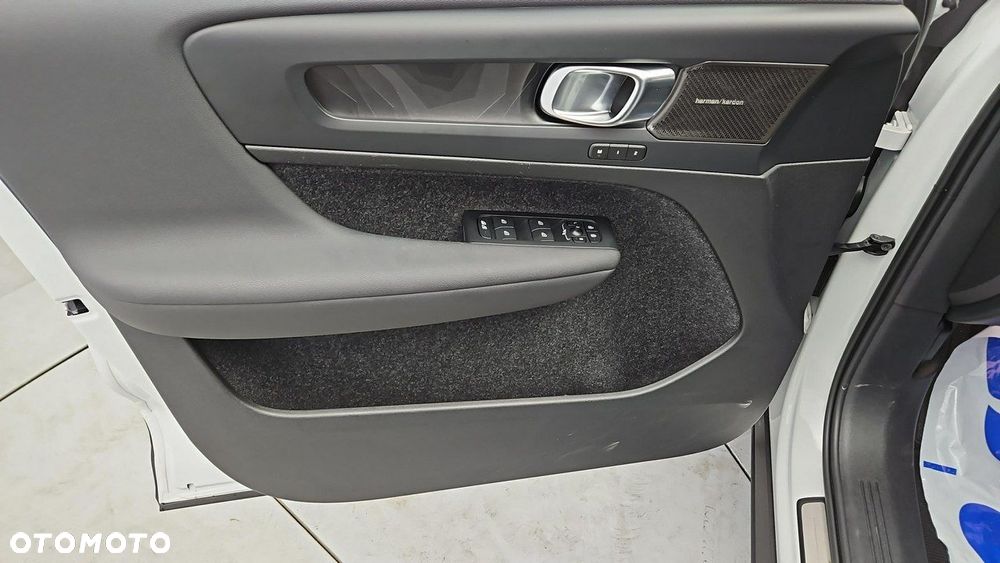 Volvo XC 40 82kWh P8 Recharge AWD Ultimate - 10