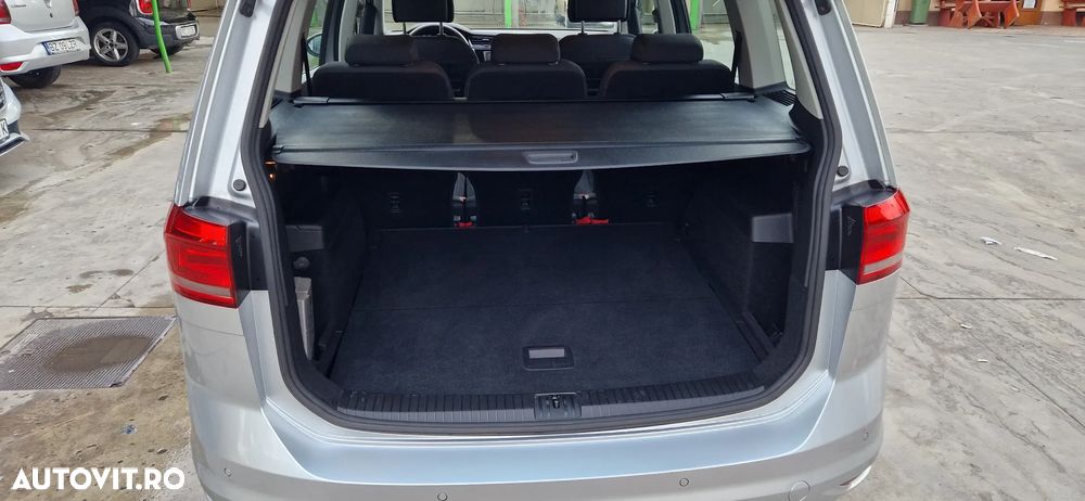 Volkswagen Touran 2.0 TDI SCR UNITED - 6