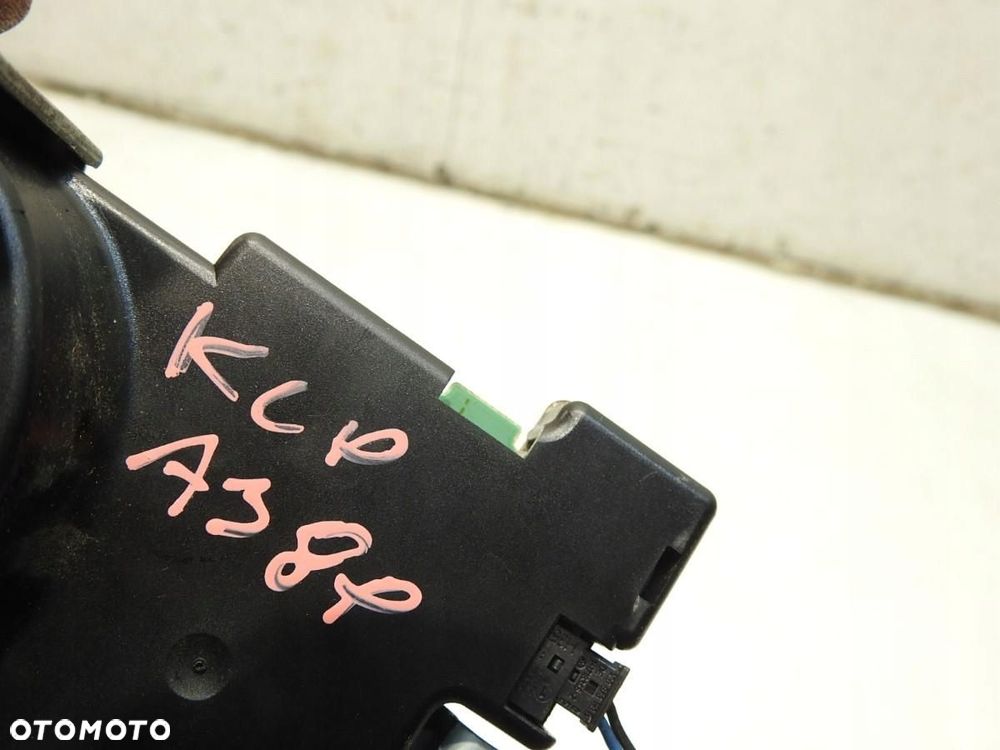 WZMACNIACZ ANTENY AUDI A3 8P 8P4035225D 7617310103 - 2