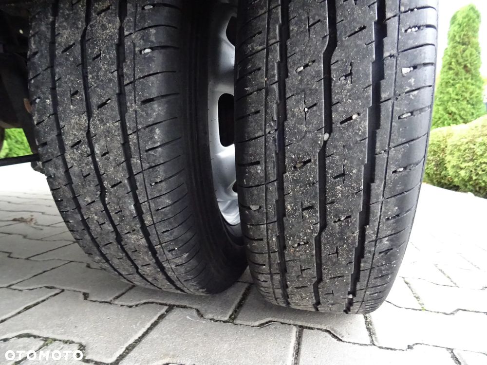 Iveco 35C13 Wywrotka Klima 175 tys km Super Stan Oryginał - 16