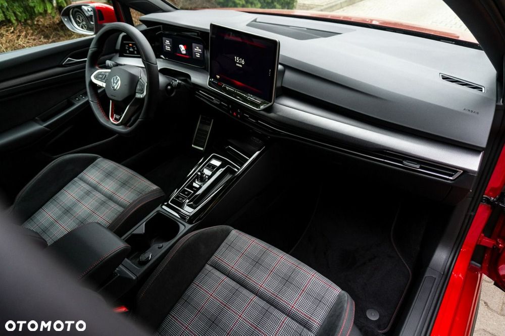 Volkswagen Golf - 25