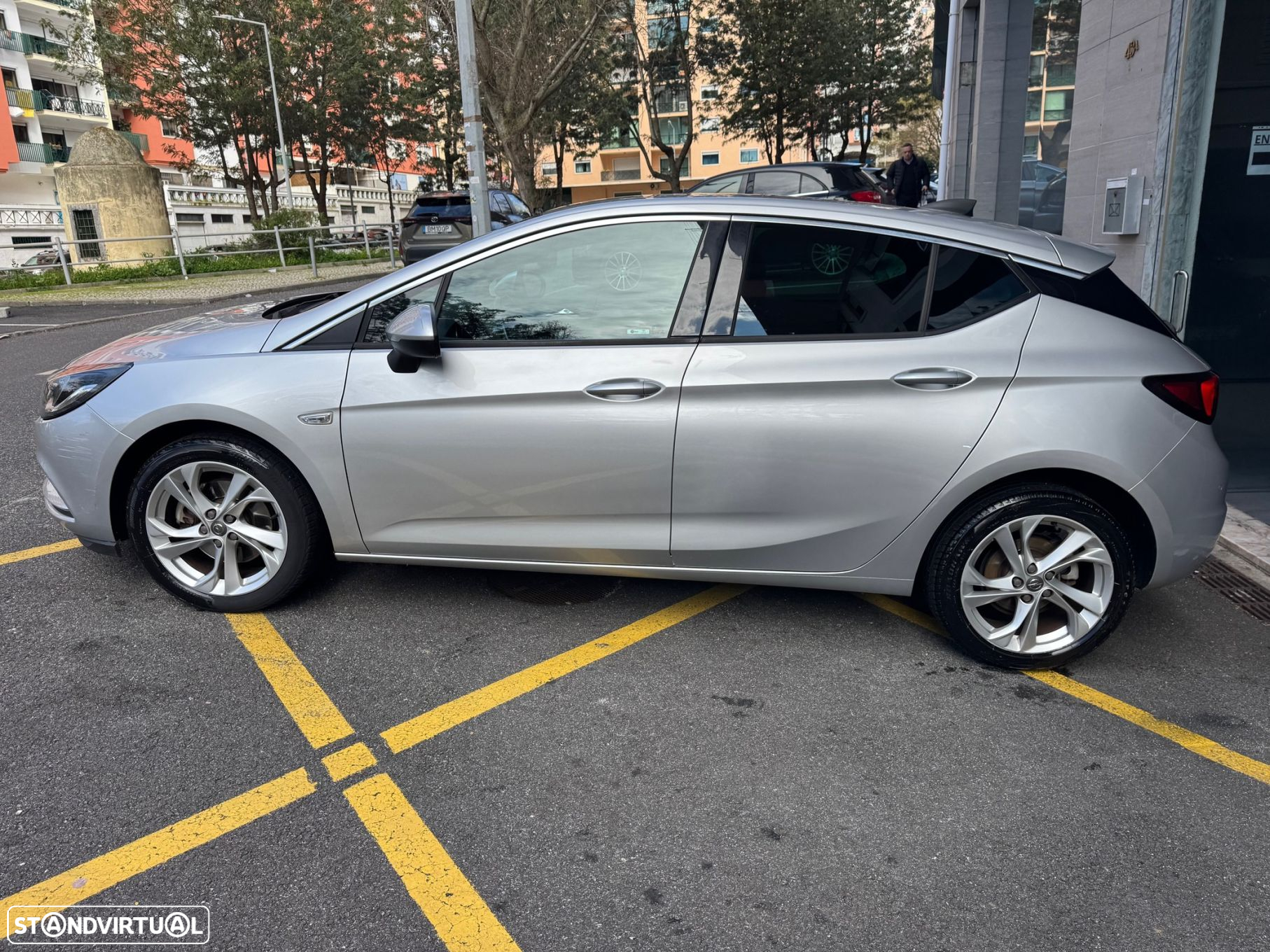 Opel Astra 1.6 CDTi Cosmo S/S J18 - 23