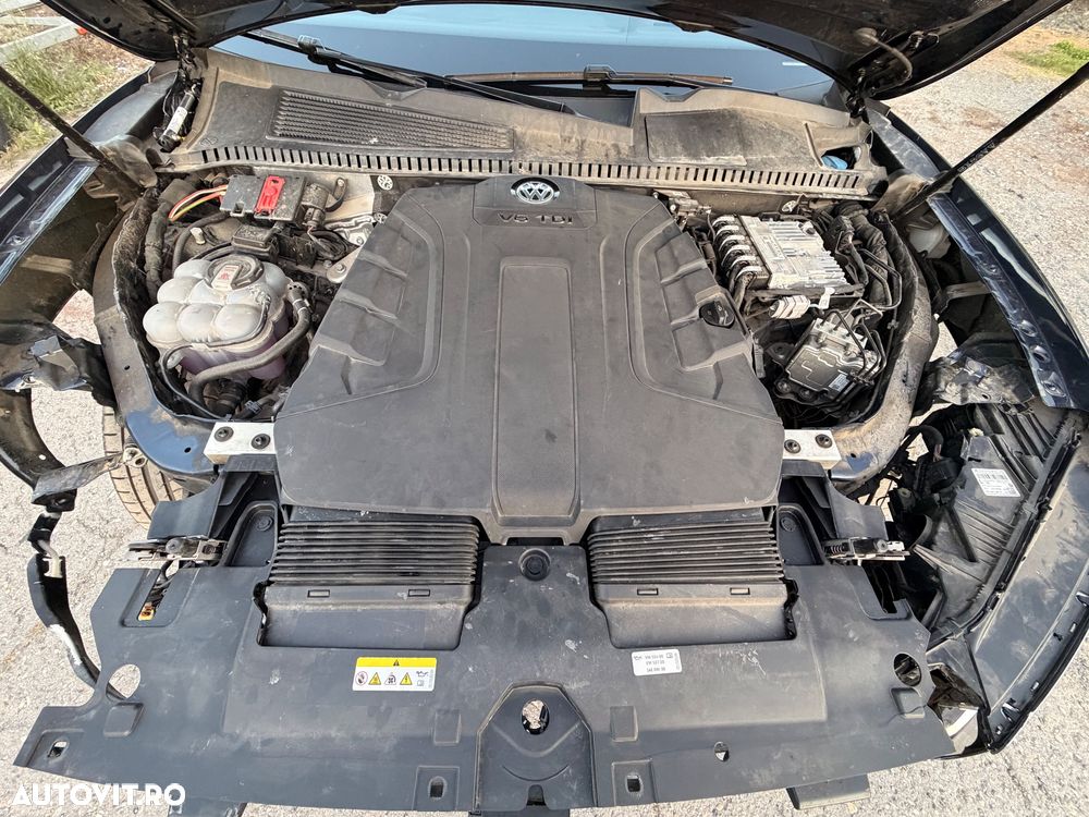 Volkswagen Touareg V6 TDI 4MOTION Elegance - 6