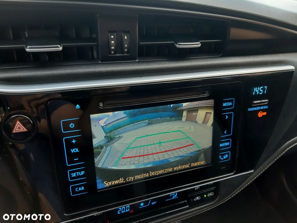 Toyota Auris - 21