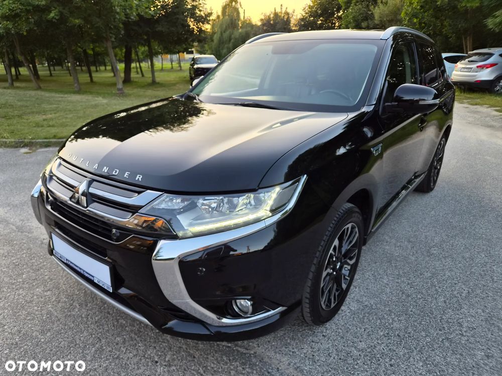 Mitsubishi Outlander - 1
