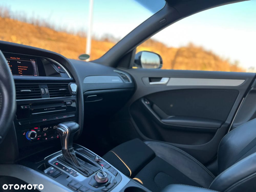 Audi A4 Avant 2.0 TDI DPF clean diesel quattro S tronic S line Sportpaket - 13