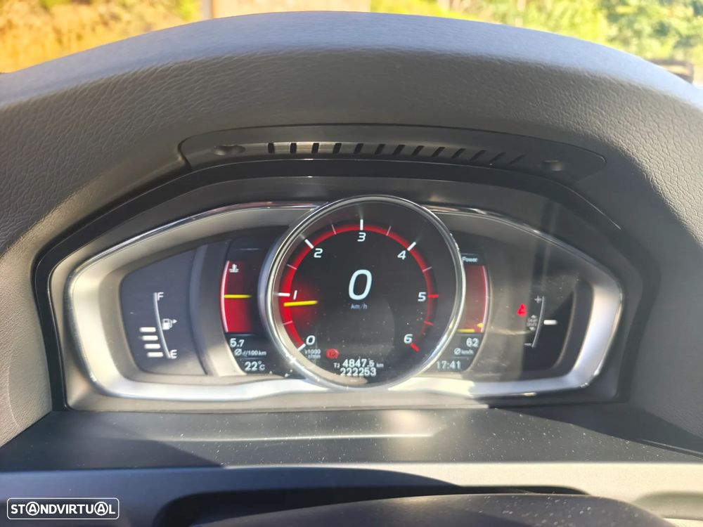Volvo V60 2.0 D4 R-Design - 6