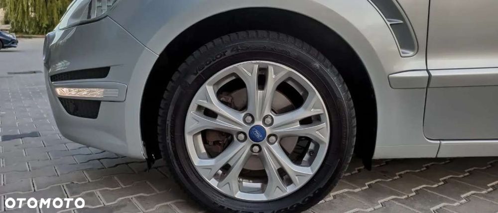 Ford S-Max 2.2 TDCi DPF Titanium - 32