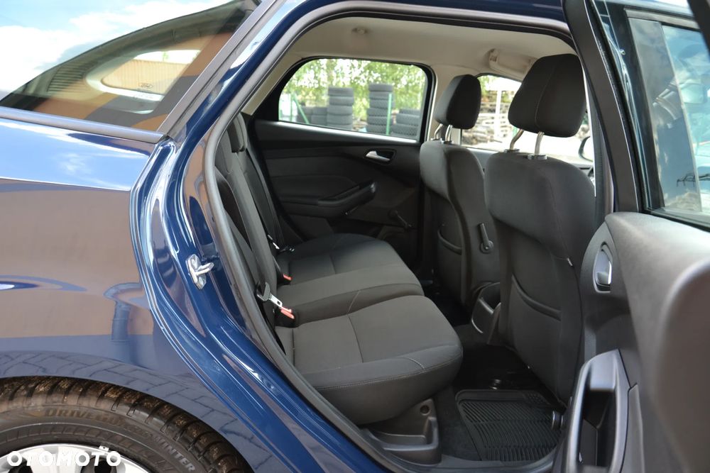 Ford Focus 1.5 TDCi DPF Start-Stopp-System Ambiente - 25
