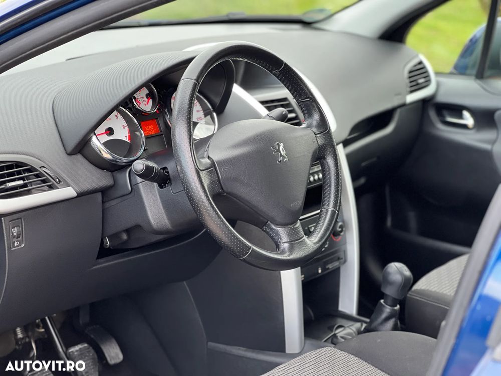 Peugeot 207 1.4 E Premium - 11