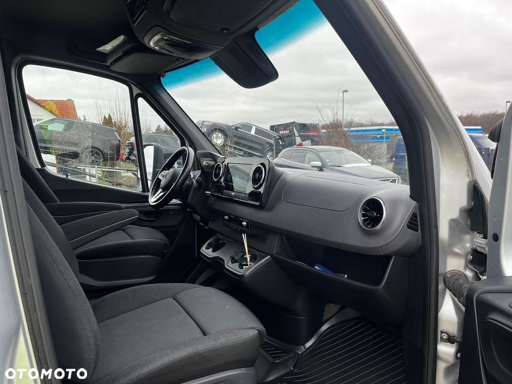 Mercedes-Benz SPRINTER 319 NPS - 13