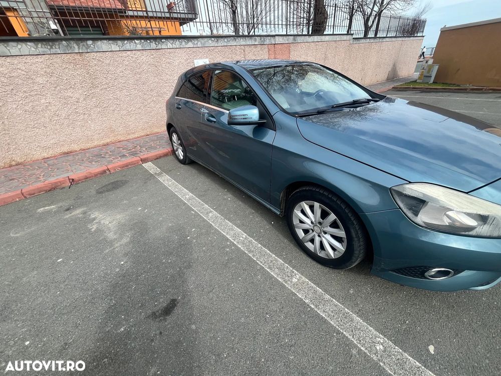 Mercedes-Benz A 180 BlueEfficiency 7G-DCT - 4