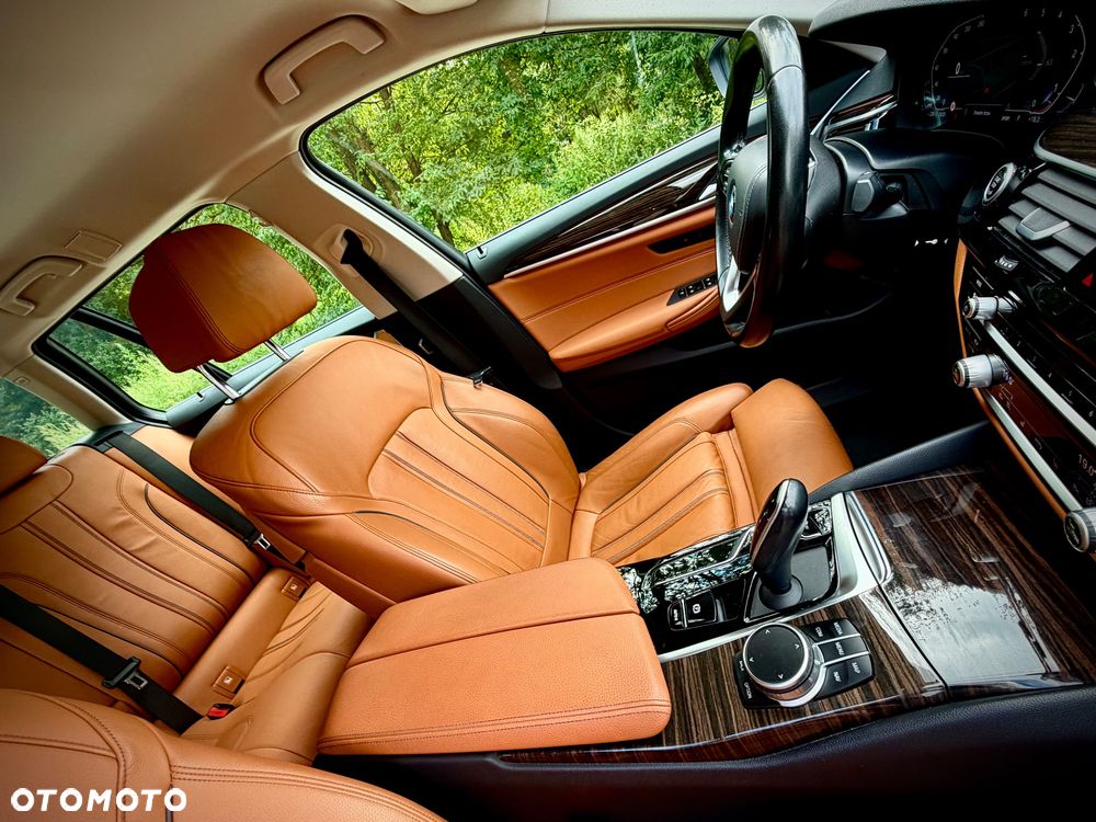 BMW Seria 5 530d xDrive - 20