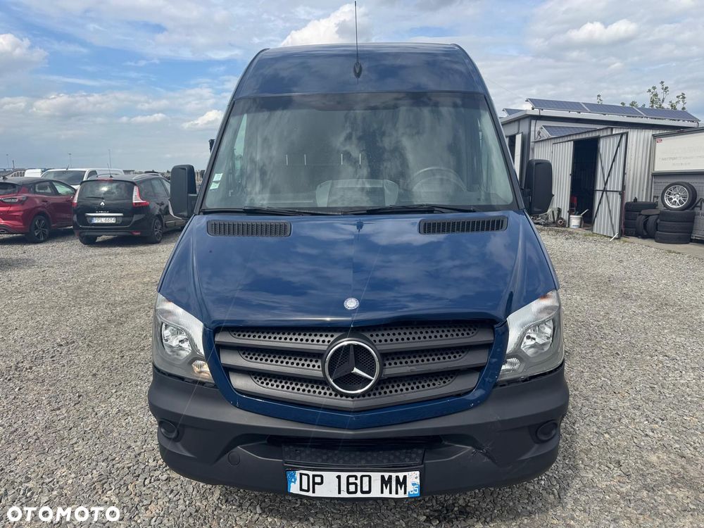 Mercedes-Benz Sprinter - 1