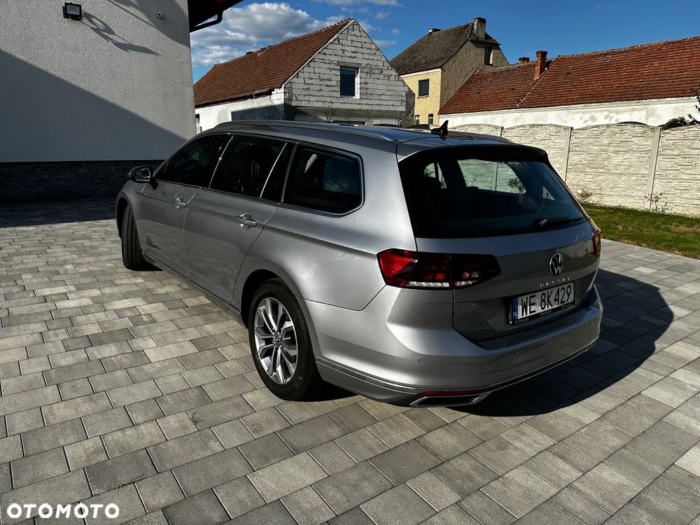 Volkswagen Passat 2.0 TDI Elegance DSG - 3