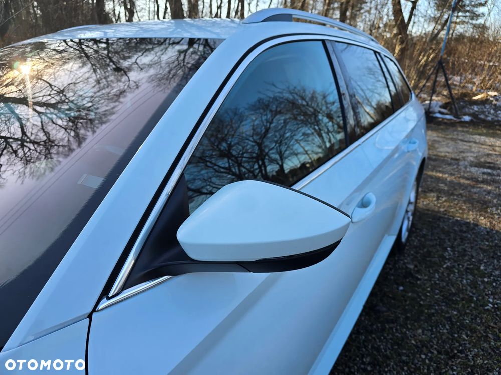 Skoda Superb 2.0 TDI DSG Ambition - 9