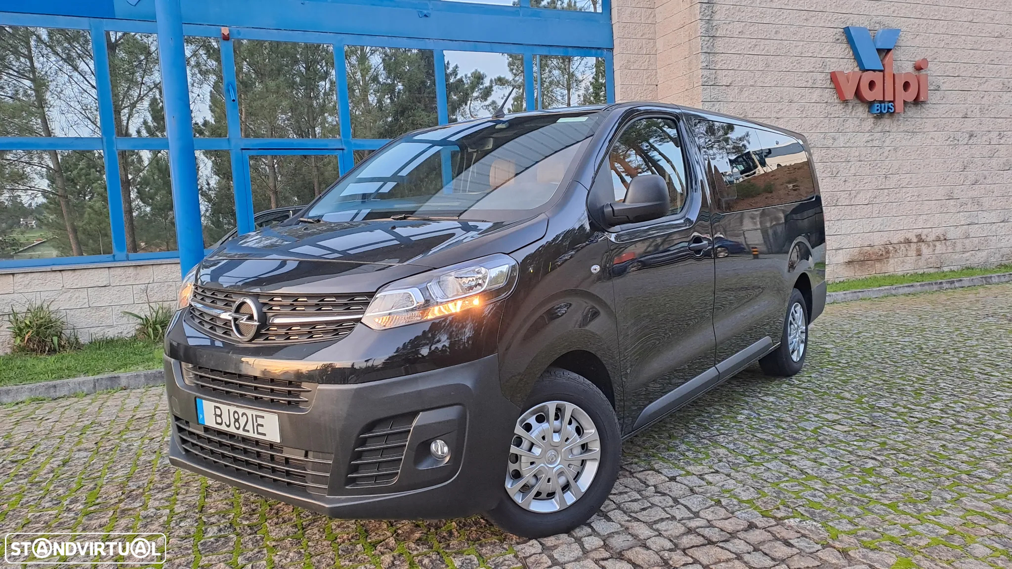 Opel Vivaro 1.5 CDTi L3H1 Essentia Inc - 4