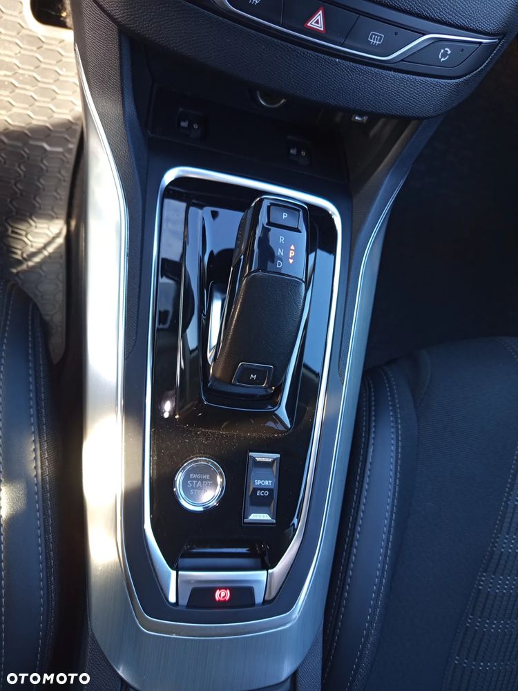 Peugeot 308 1.5 BlueHDi Allure S&S EAT8 - 11