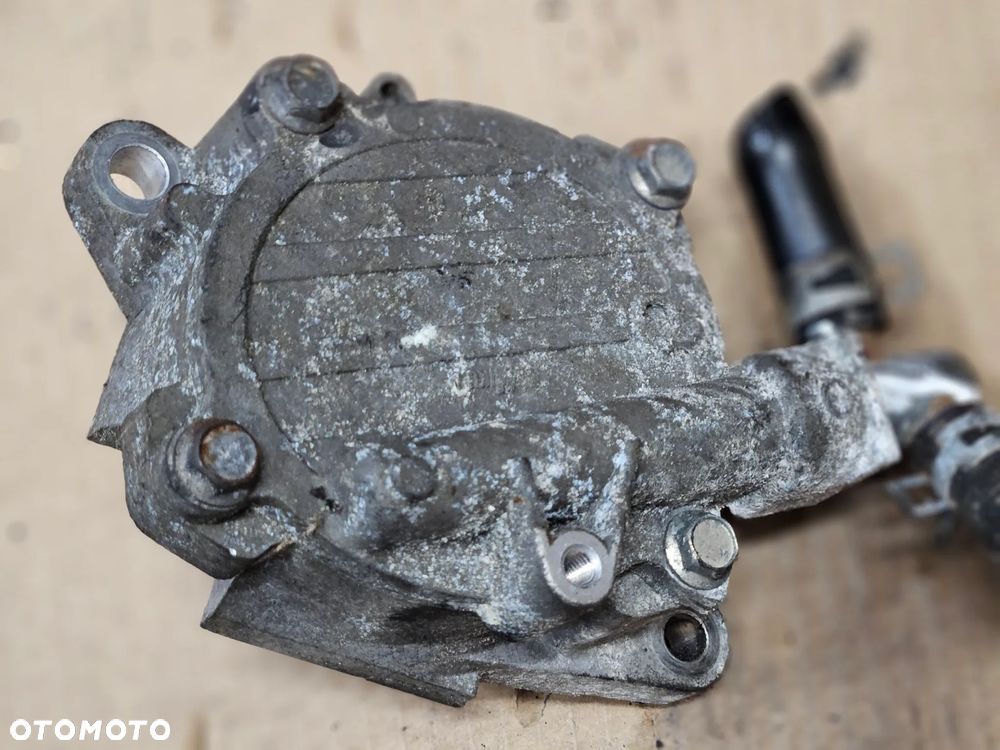 Mitsubishi  Outlander 2.2 DiD Di-D 2.2D vacu vacum pompa podciśnieniowa - 1