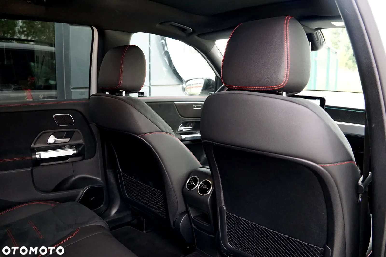 Mercedes-Benz GLB 200 AMG Line 7G-DCT - 25