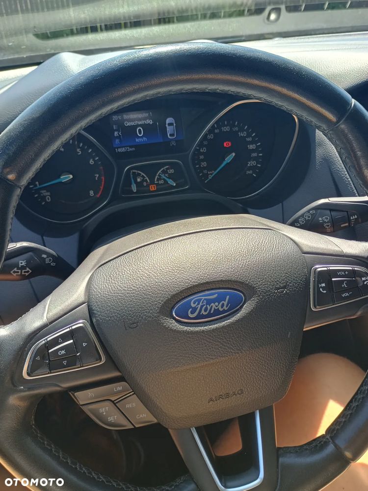 Ford Focus 1.0 EcoBoost Titanium - 17