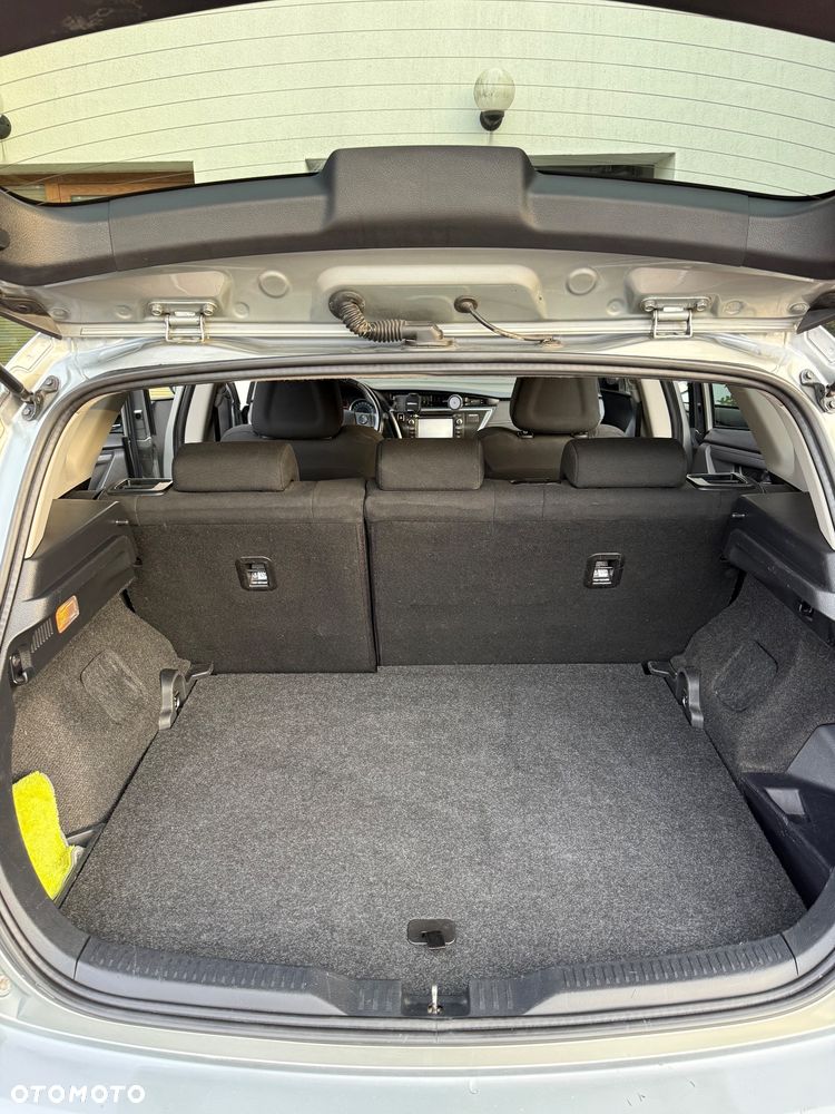 Toyota Auris - 23