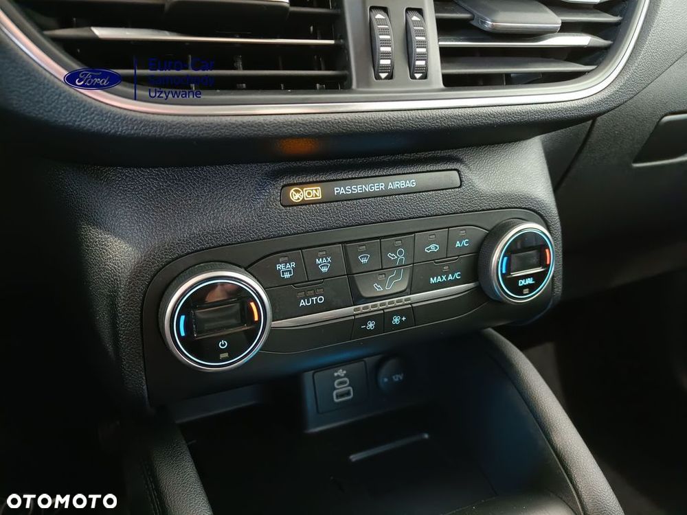 Ford Kuga 2.5 Duratec FHEV TITANIUM - 26