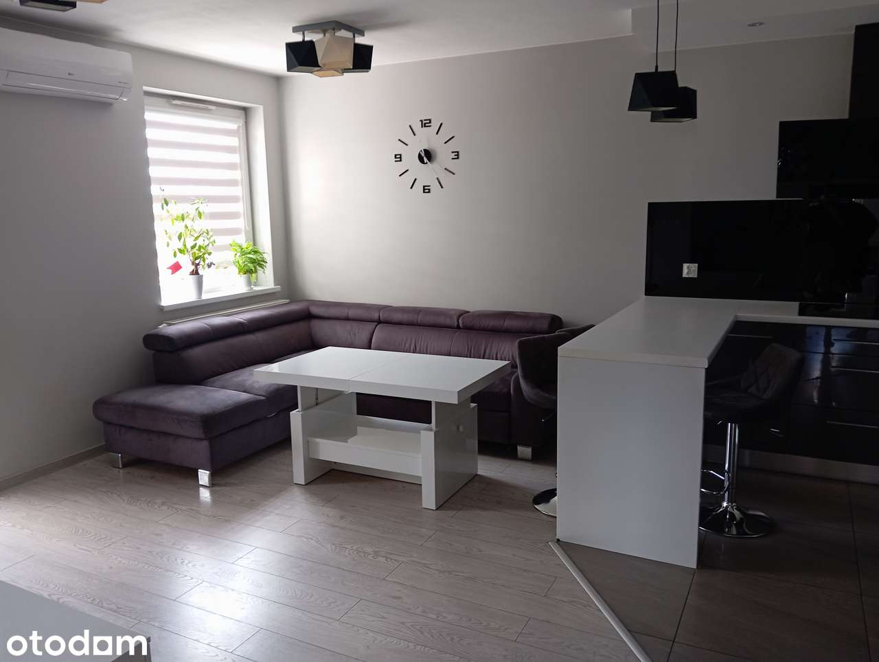 Przytulne mieszkanie 2 pokoje + salon z aneksem kuchennym, balkon 12m2