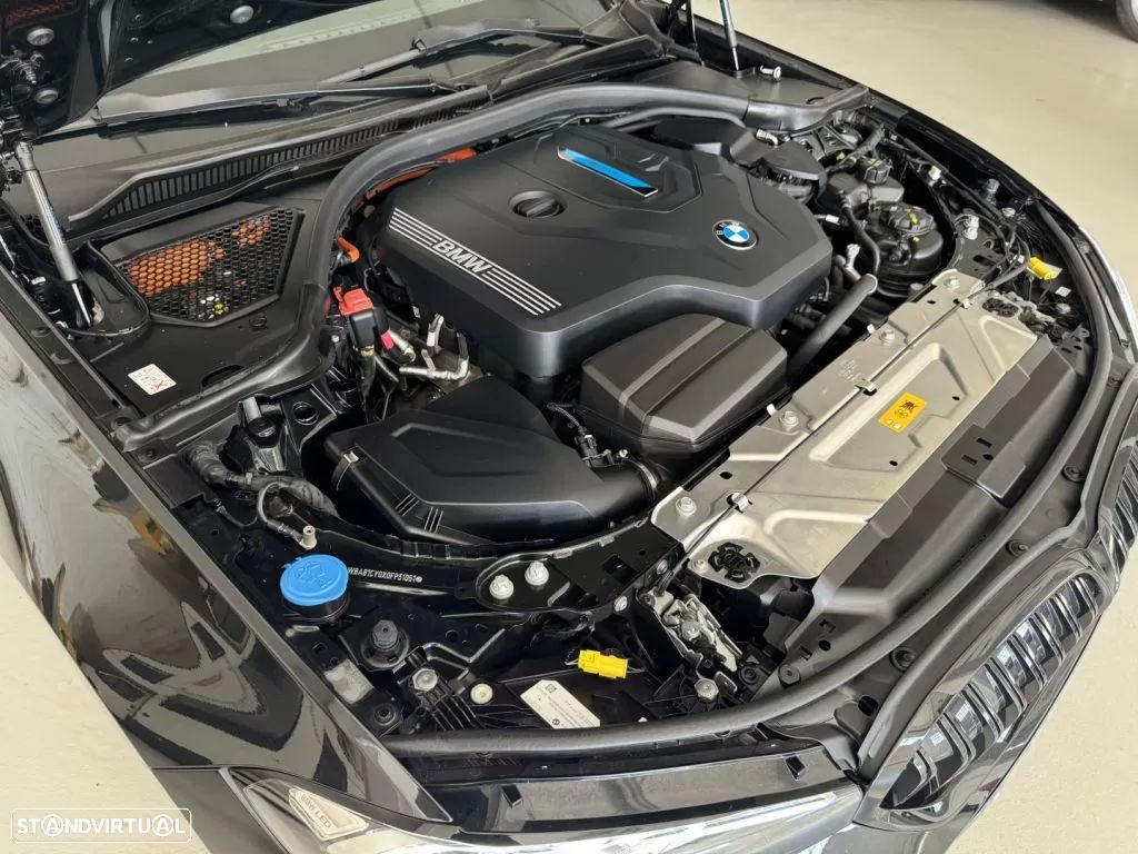 BMW 330 e Pack M Auto - 10