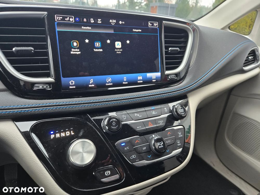 Chrysler Pacifica - 25