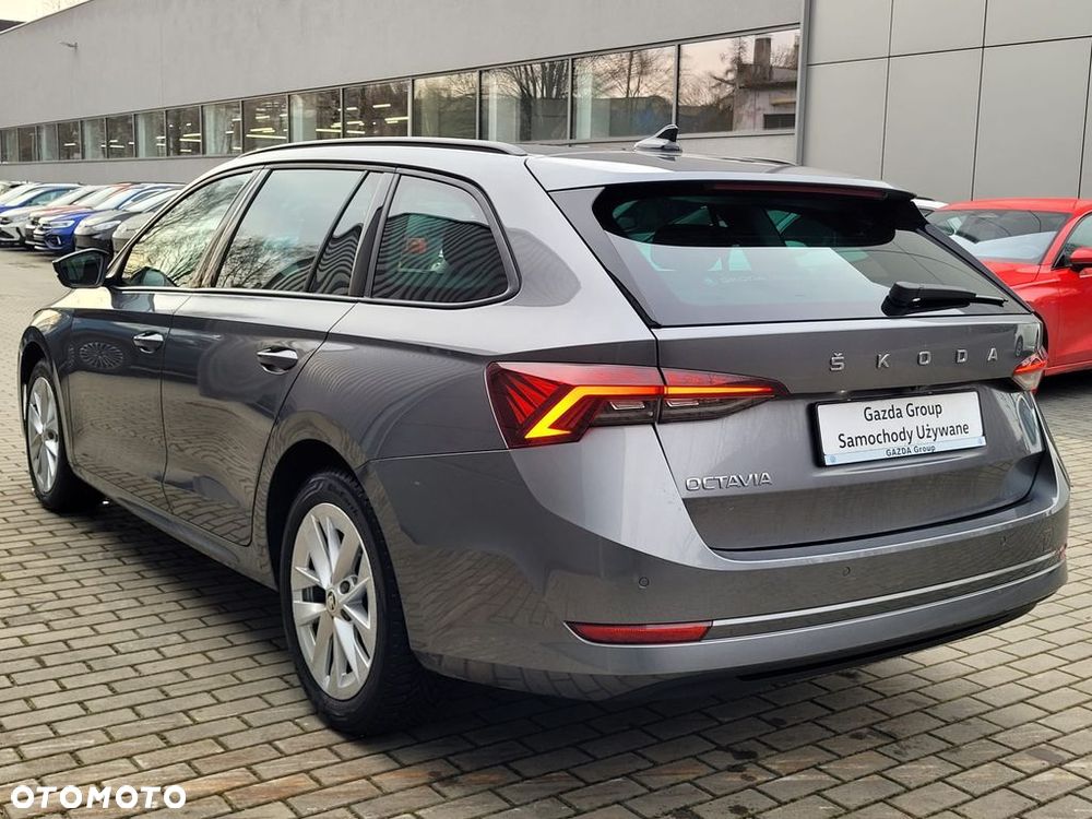 Skoda Octavia 2.0 TDI Ambition DSG - 8