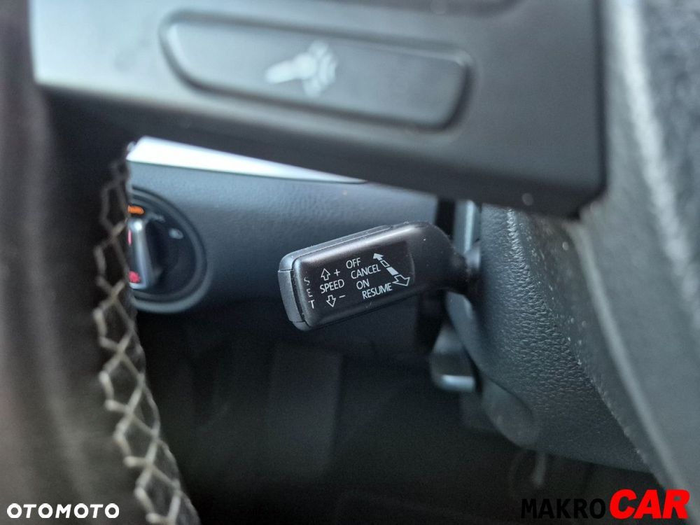 Volkswagen Sharan - 12