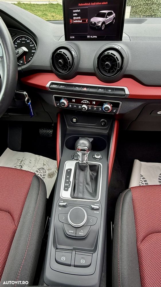 Audi Q2 1.0 TFSI ultra S tronic sport - 12