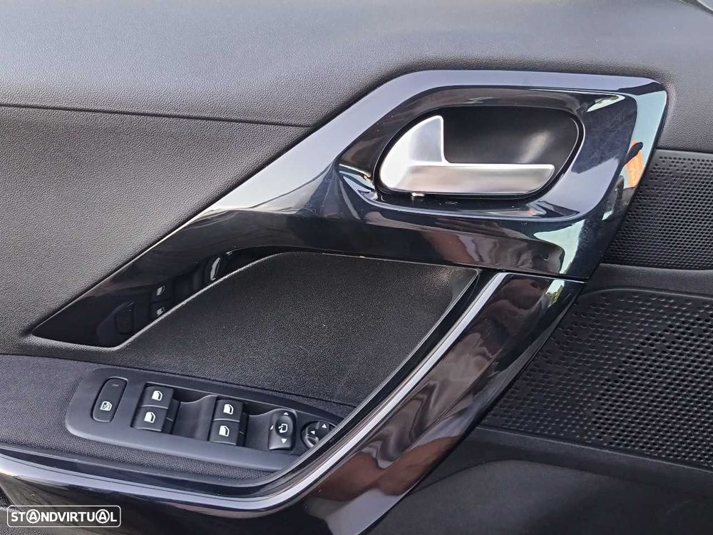 Peugeot 2008 1.2 PureTech Style - 13