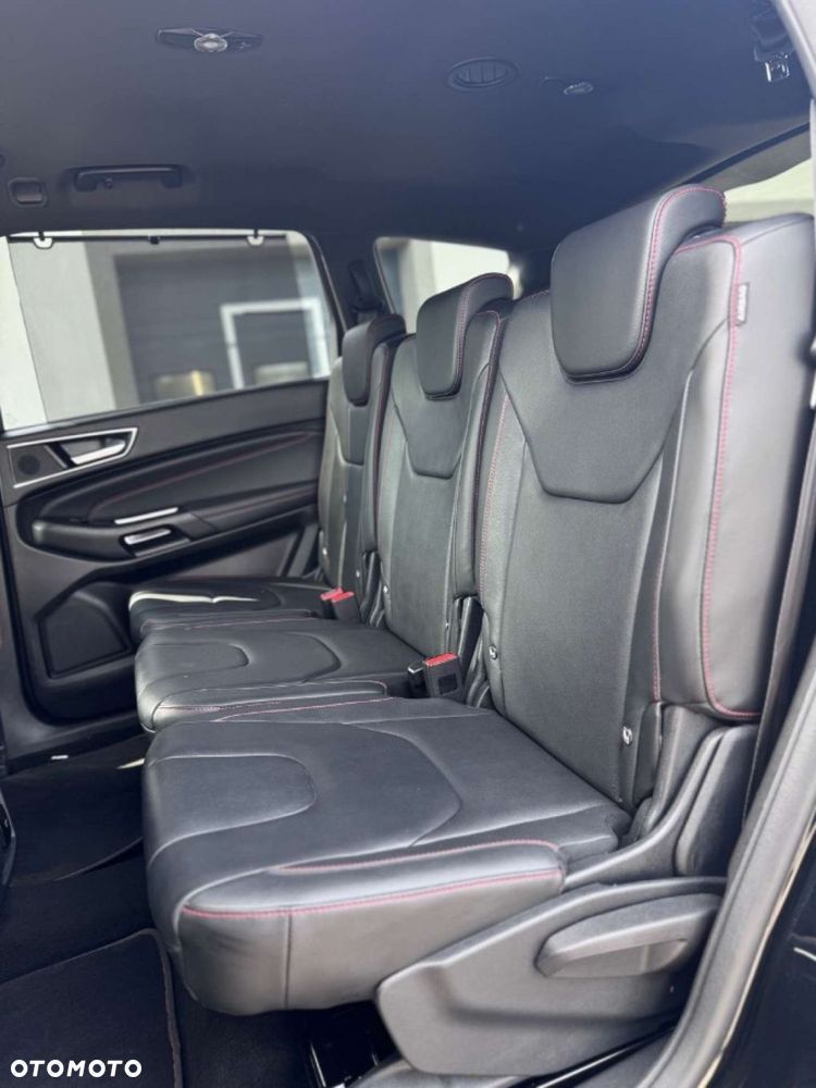 Ford S-Max - 32