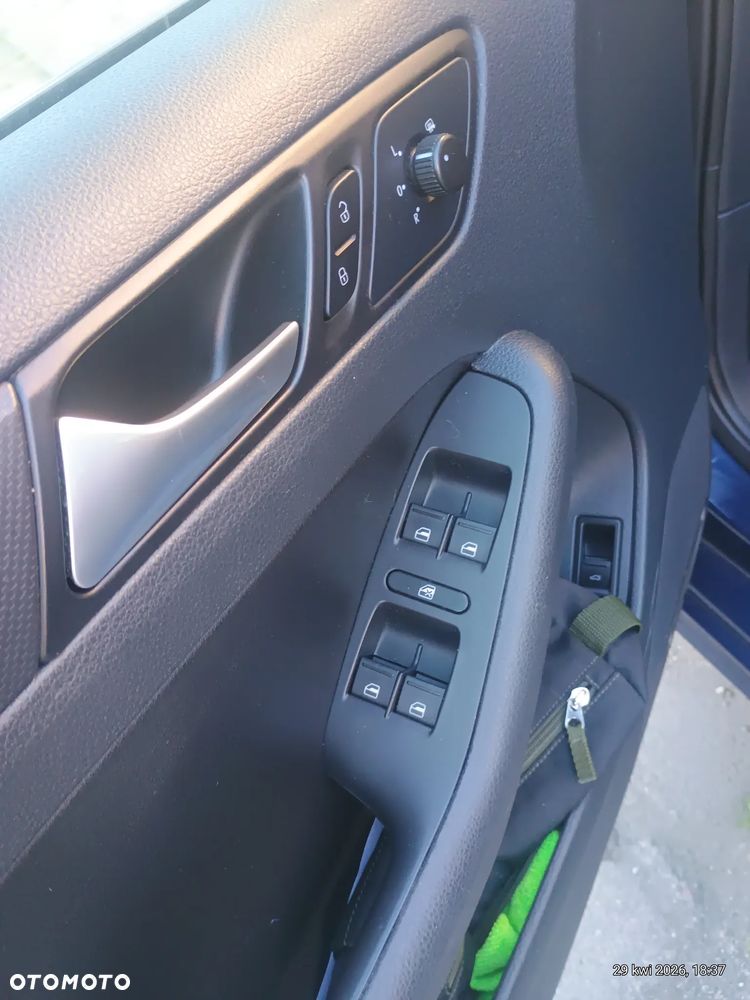 Volkswagen Jetta 1.8T SE - 11