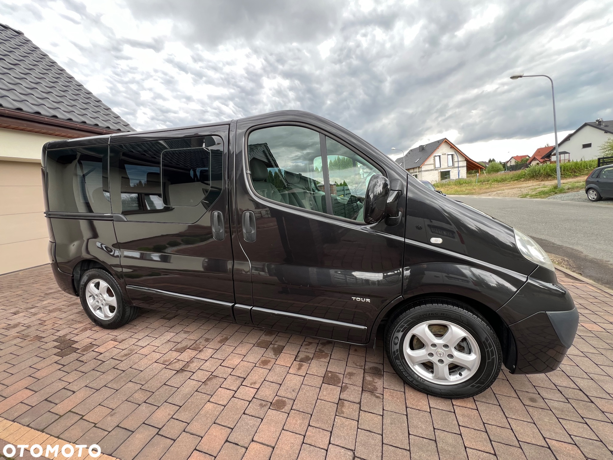 Opel Vivaro 2.0 CDTI L1H1 Tour Cosmo - 19