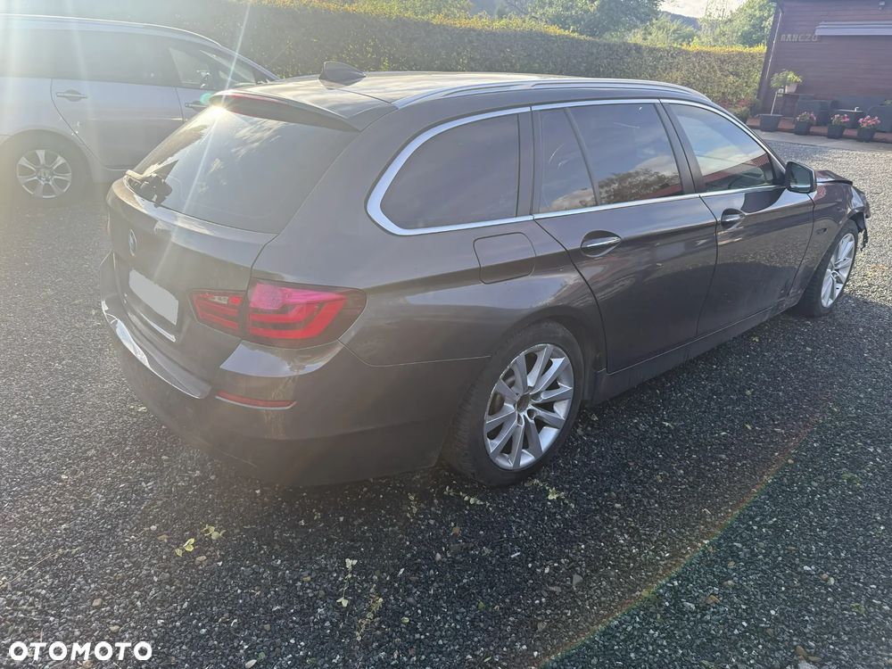BMW Seria 5 530d xDrive - 9
