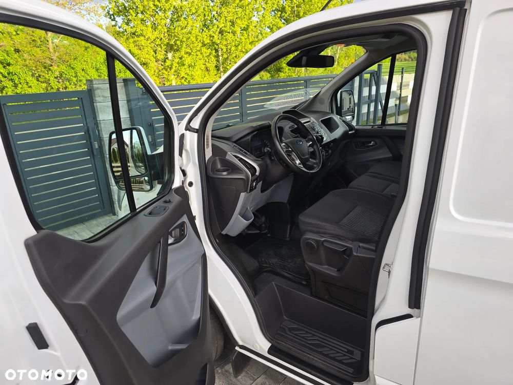 Ford TRANSIT CUSTOM - 6