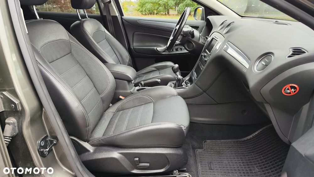 Ford Mondeo 2.0 TDCi Champions Edition - 34